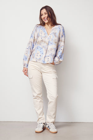 I SAY Ane V-Neck Blouse Blouses M46 Spring Dream