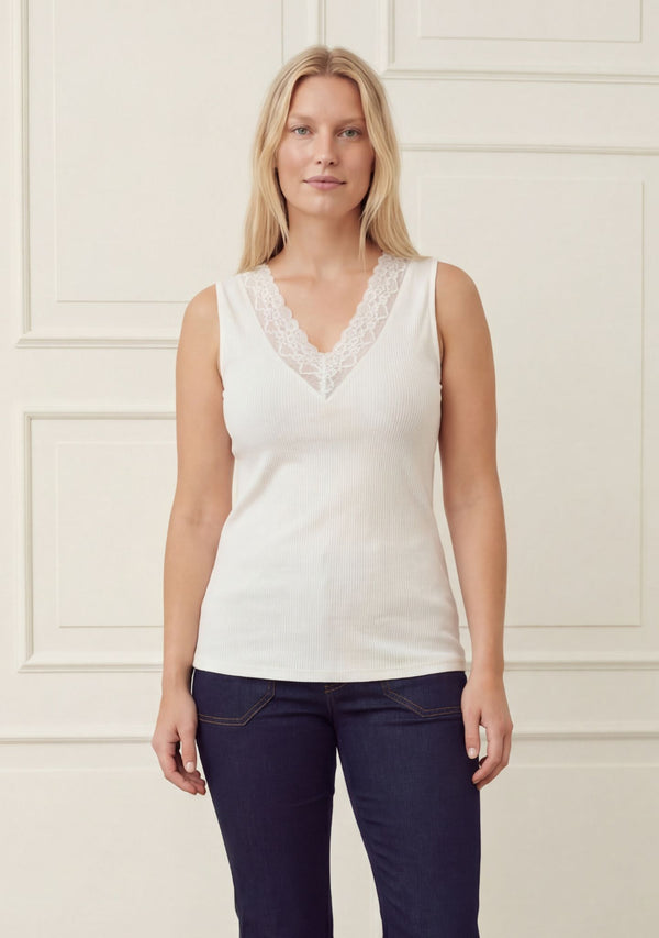 I SAY Dee V-Neck Top Basics 100 White