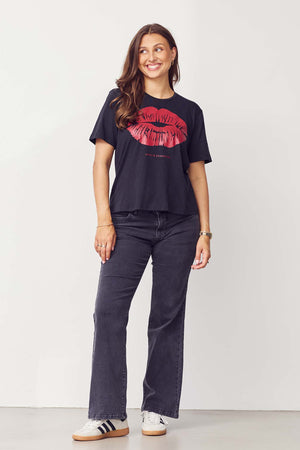 I SAY Kora Lip T-Shirt T-Shirts 900 Black