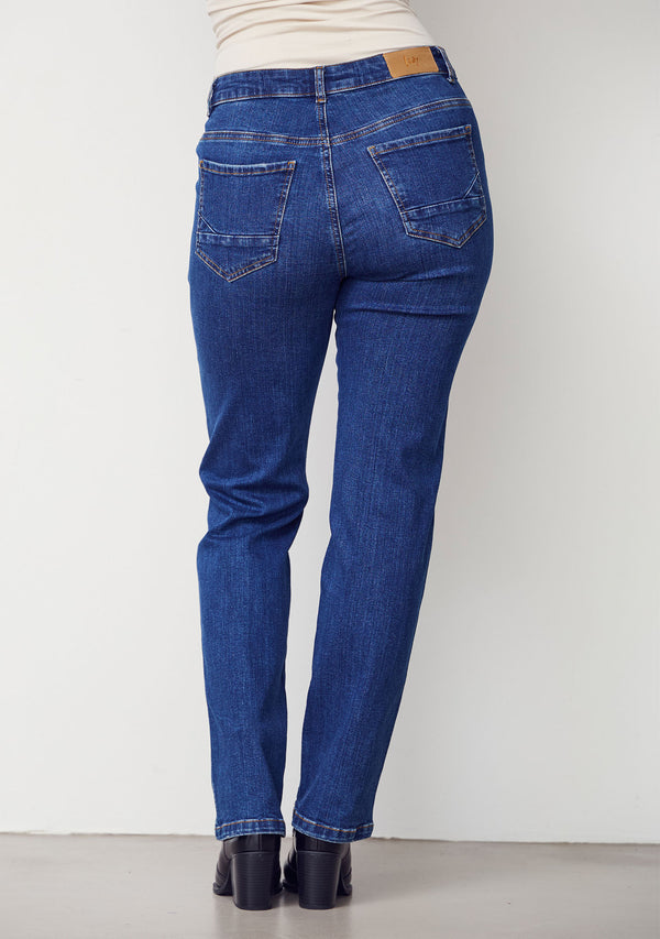 I SAY Portofino Straight Jeans Pants M90 Darker Classic Wash